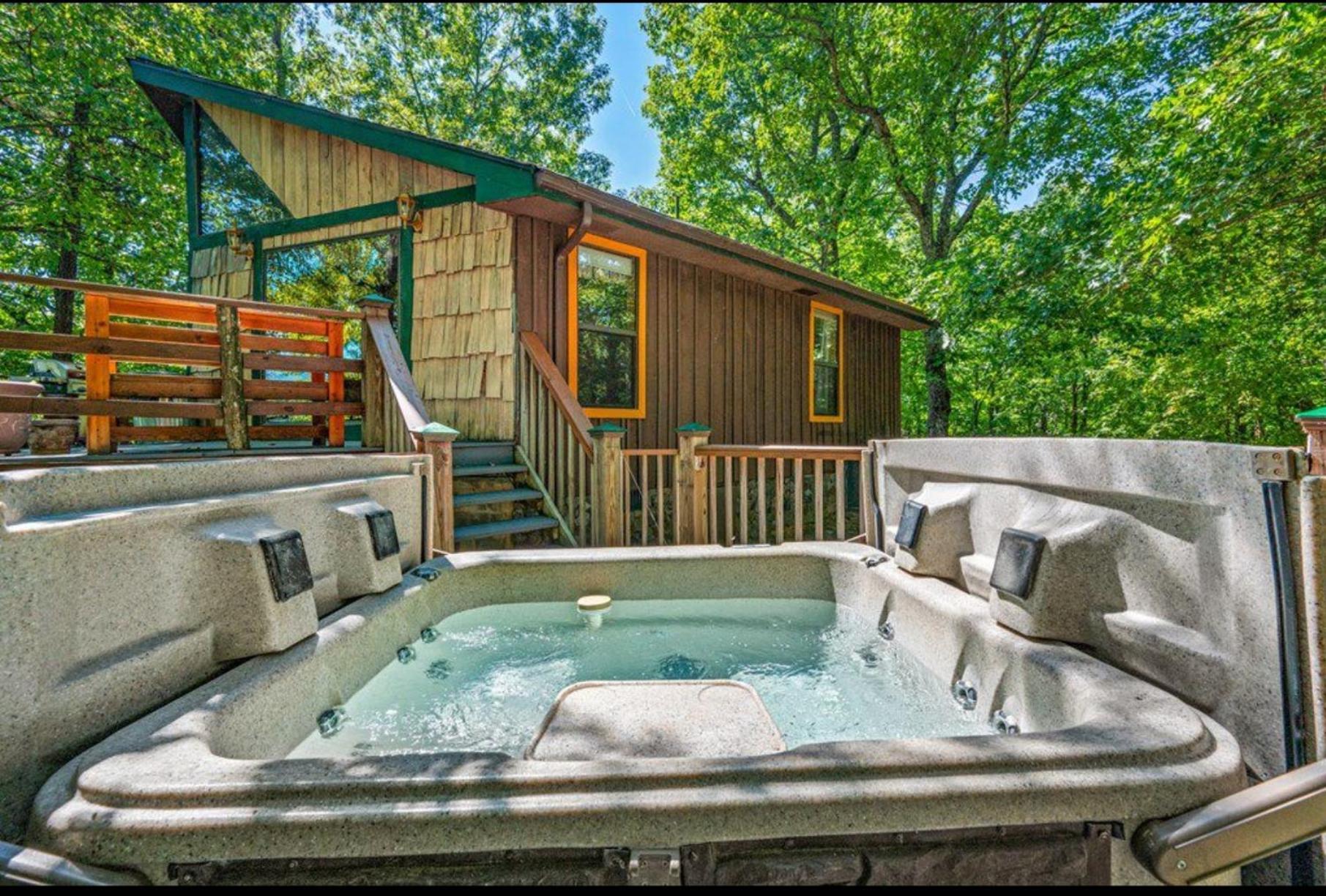 10 Miles Away From The Heart Of It All! Pigeon Forge Εξωτερικό φωτογραφία